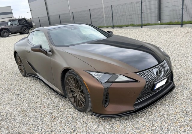 lexus