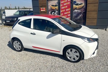 AYGO 1.0 BENZ 70 KM 2014r Warszawa