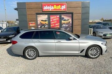 4X4 BMW 530i 252 KM !! BOGATY ! 45.000 km 2019r ! Warszawa