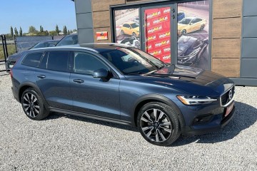 4x4 V60 CC 2.0 BENZ 250 KM 2021r Warszawa